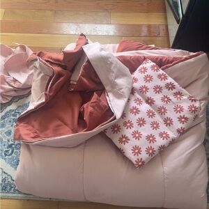 Elegant Pink Floral Bedding Set